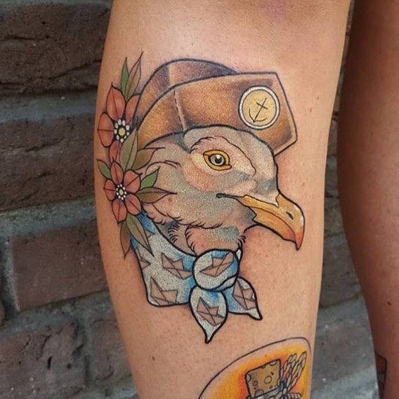 Angefertigt von @sail_home 
#birdtattoo #colourtattoos #nauticaltattoo #marriedt...