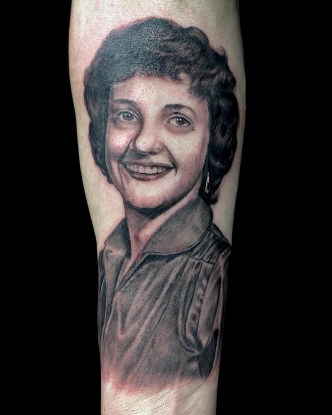 Did this portrait of his mother (from a original 1950ies photo) on a guy today a...