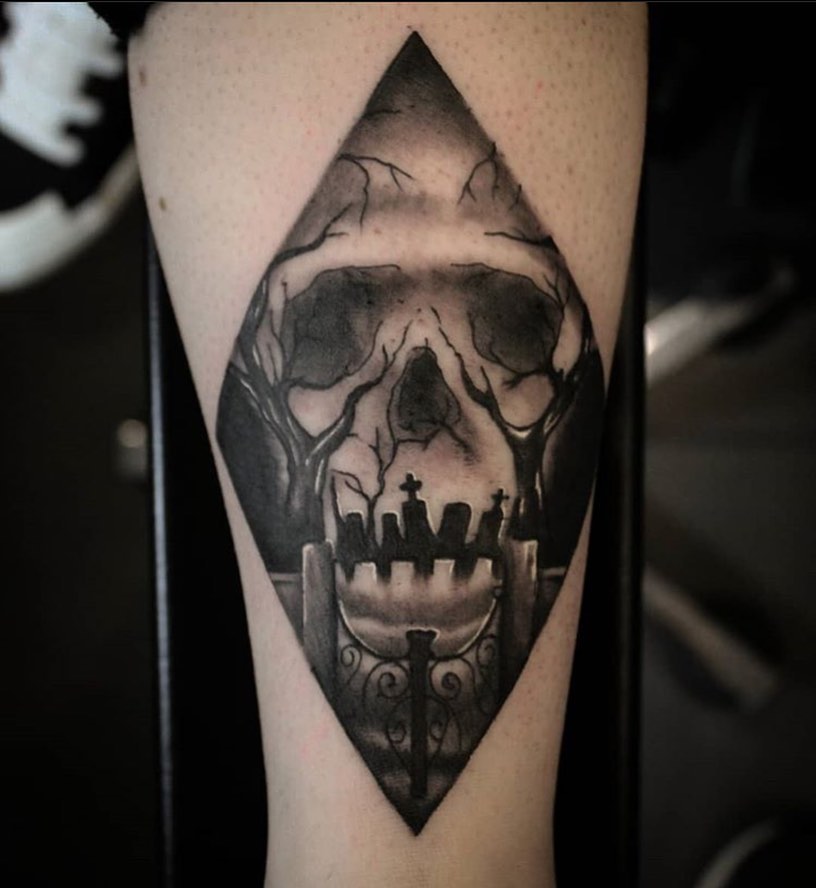 Done by @tommyschaarschmidt 
#blackwork #blackworktattoo #zeitgeisttattoo #bottr...