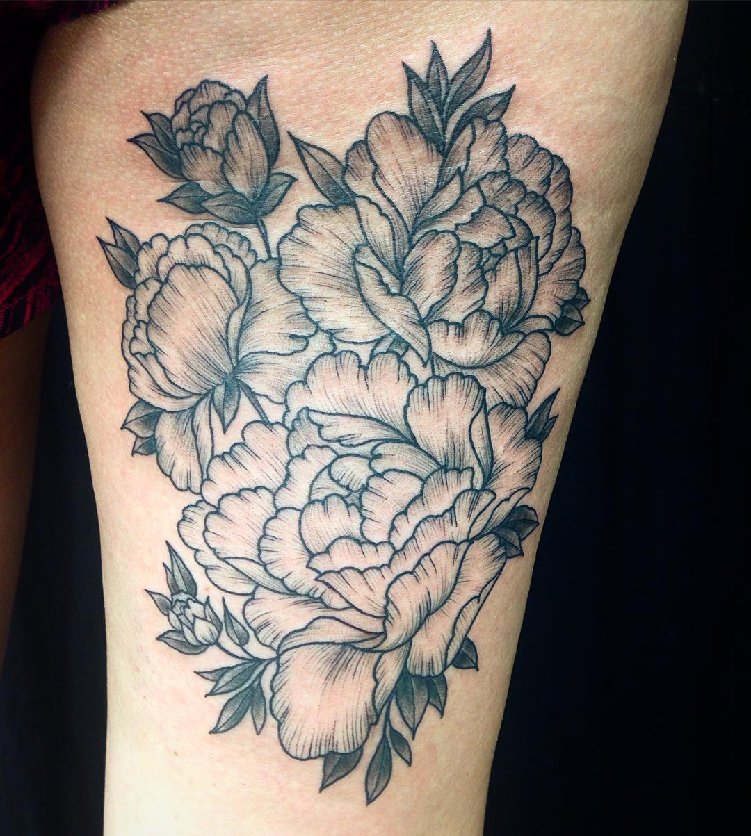 First one down @royaltattoodk - back o' leg 
#tattoo#tattooing#tatovering #royal...