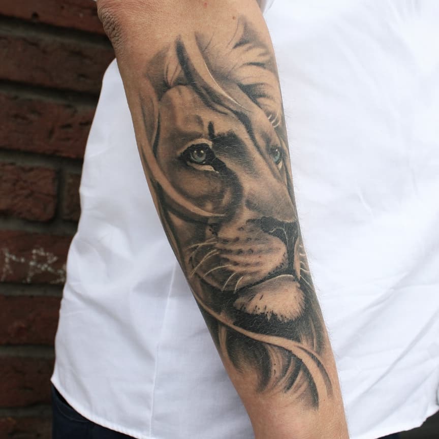 Healed and hairy
#germantattooers #germanartist #tattooworkers #tattoolife #täto