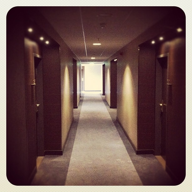 I've got the Shining® #hotel#floor#hotelfloor#emptyfloor#gangway#tunnel#tunnelvi...