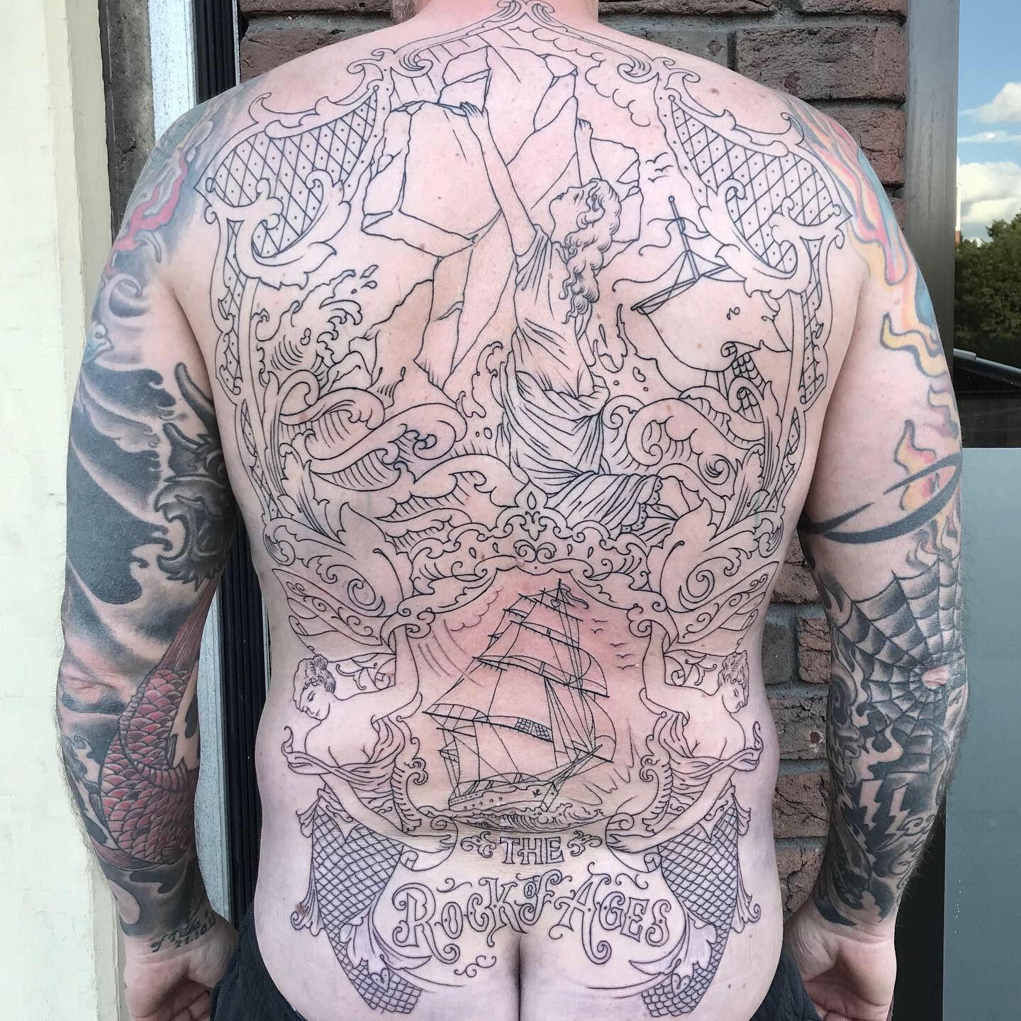 Linien gefertigt von Matthias Bloßfeld.
 Vom Flash auf die Haut, Vielen Dank Tho...