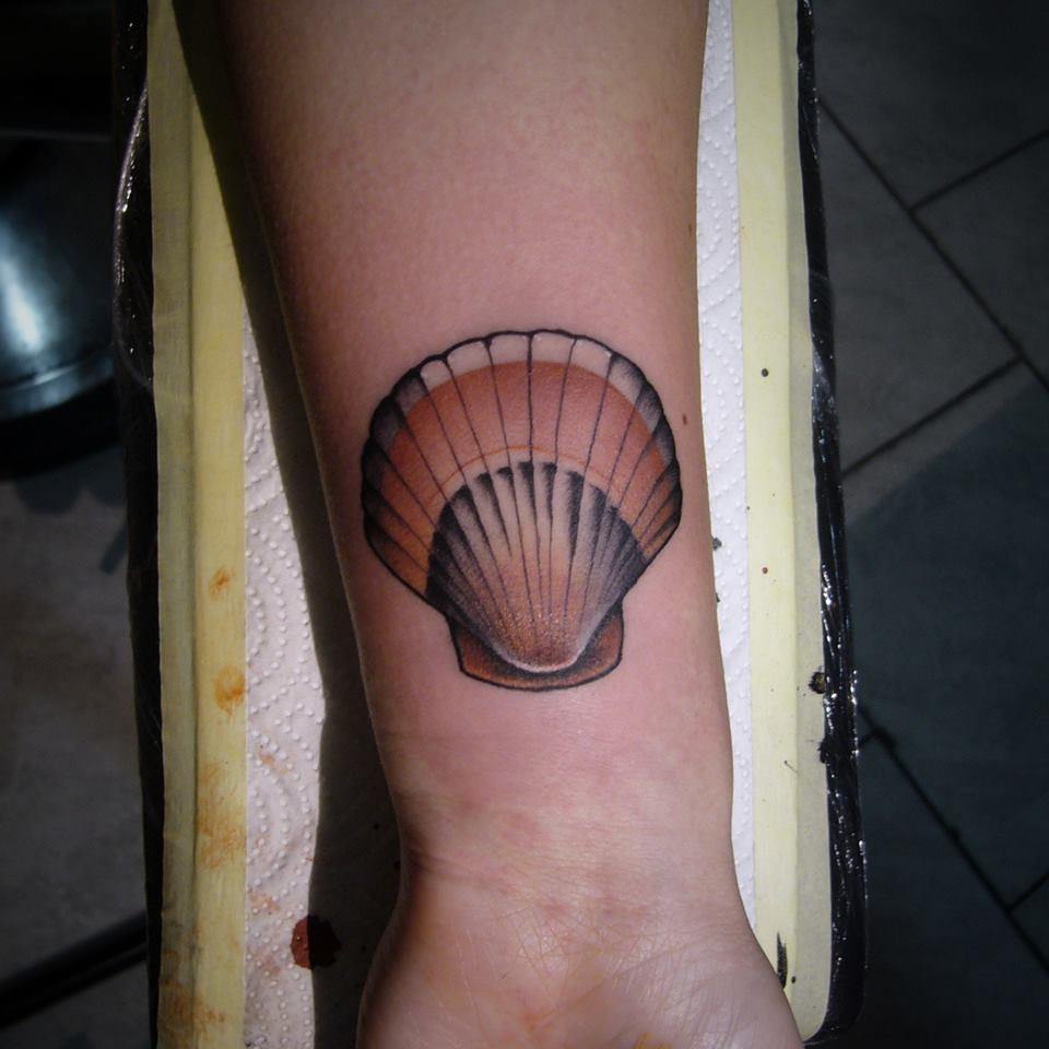 Little shell from yesterday.....thx again for the trust #germantattooers #neotra