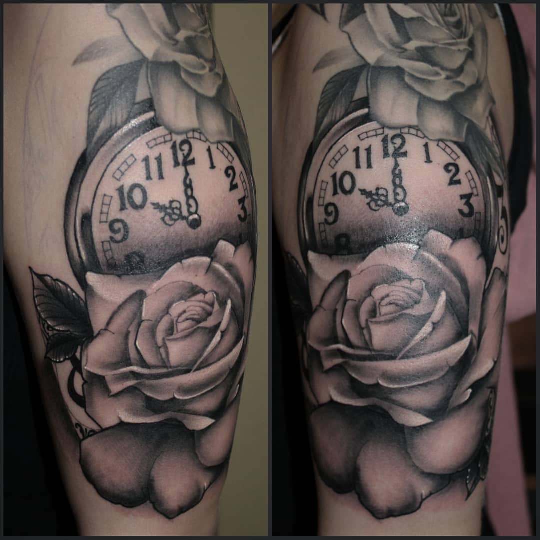 Love doing roses! Thank you @latoyaaaaa for sitting like a champ
#germantattooer