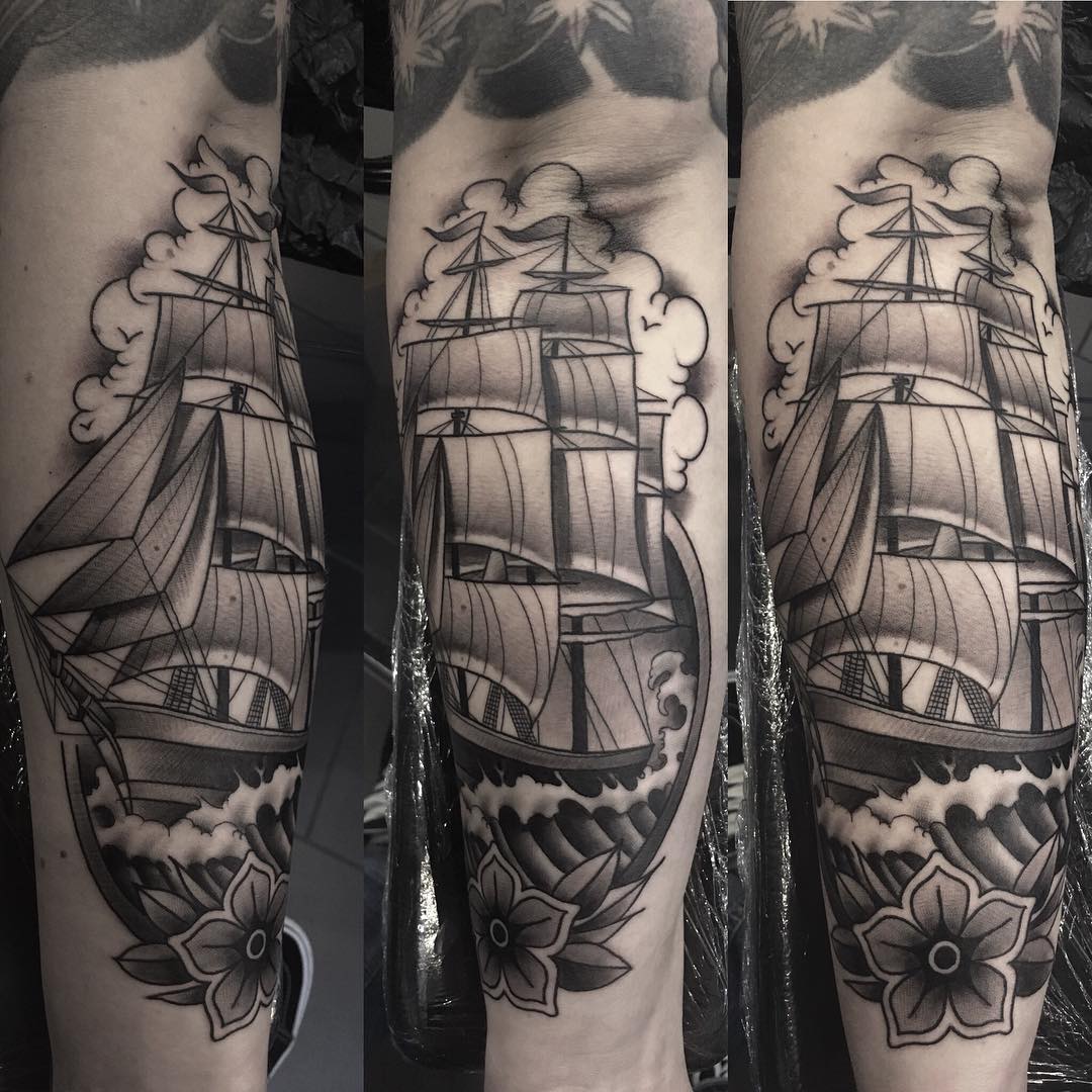 Schiff #schifftattoo #shiptattoo #oldschooltattoo #blackworktattoo #blackwork