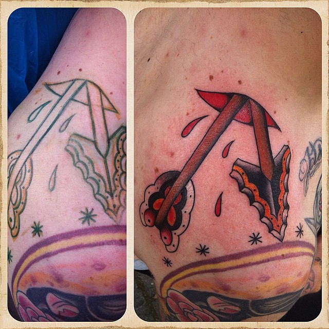 Small arrow, 
#stuckinthepasttattoo #boweryink #tattoodortmund #bright_and_bold