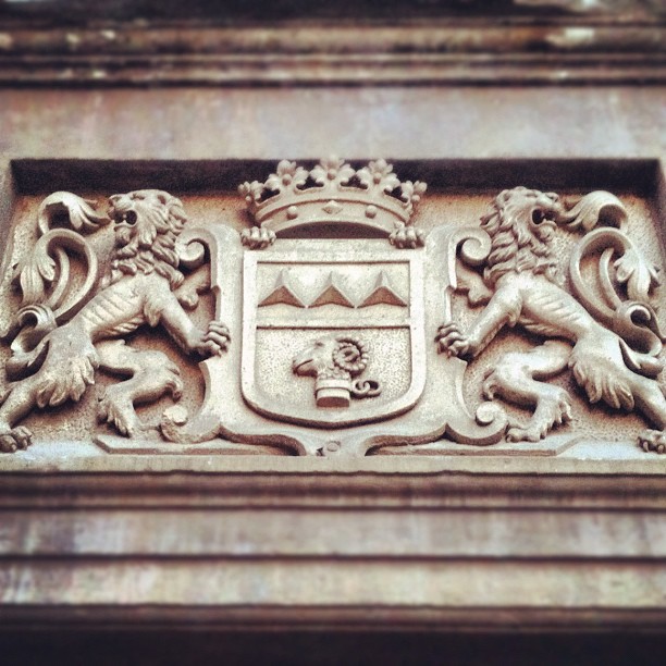 To the lions! #castle#lions#heraldic#symbols#sign#stone#fortress#ram#entrance#ga...