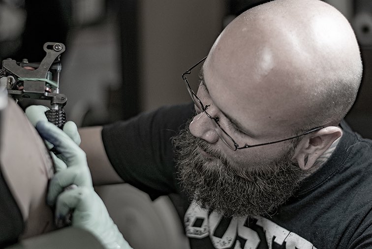 Tommy Schaarschmidt @work 
#zeitgeisttattoo #bottrop #ruhrgebiet