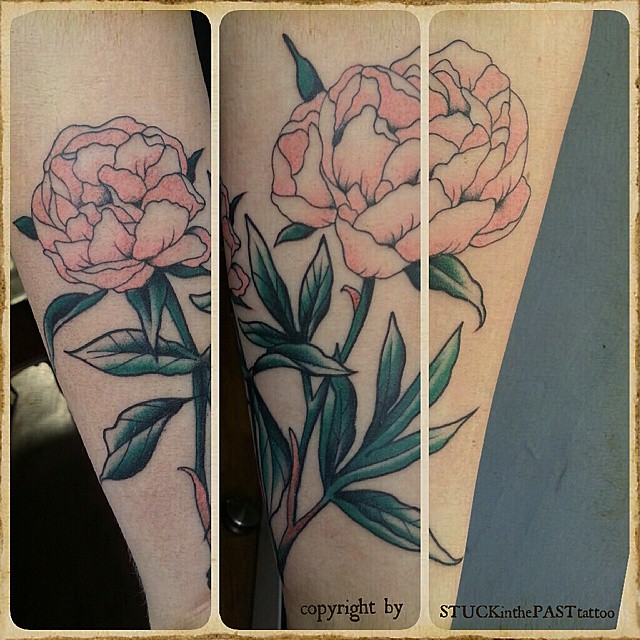 fine line peonies, 
#stuckinthepasttattoo #dortmundfinest #bright_and_bold #topc