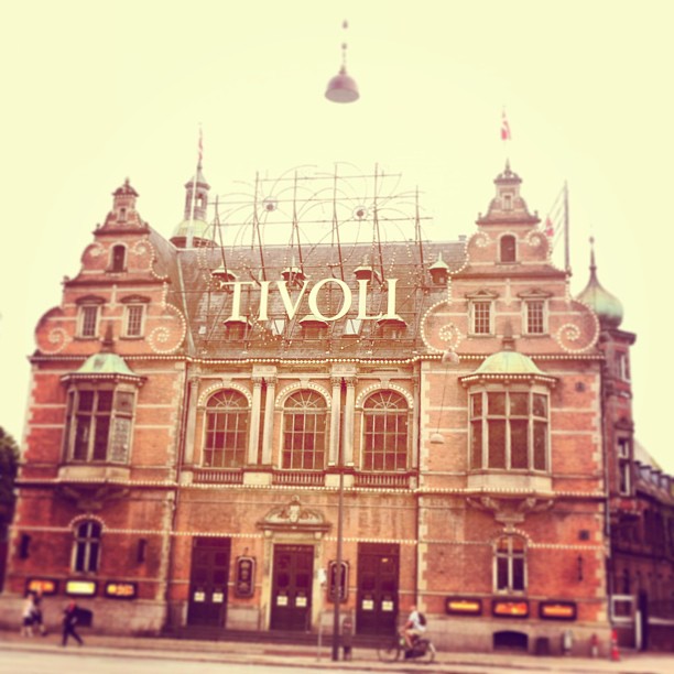 here we go...
#copenhagen#cph#kopenhagen#købnhavn#tivoli#amusement#amusementpark...
