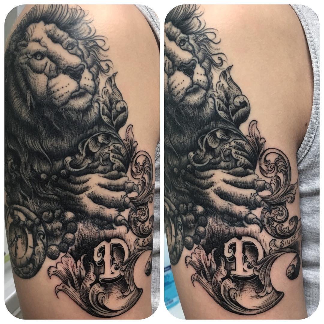 lion from the last weeks, healed, scrolls free hand and fresh,  thanks for looki