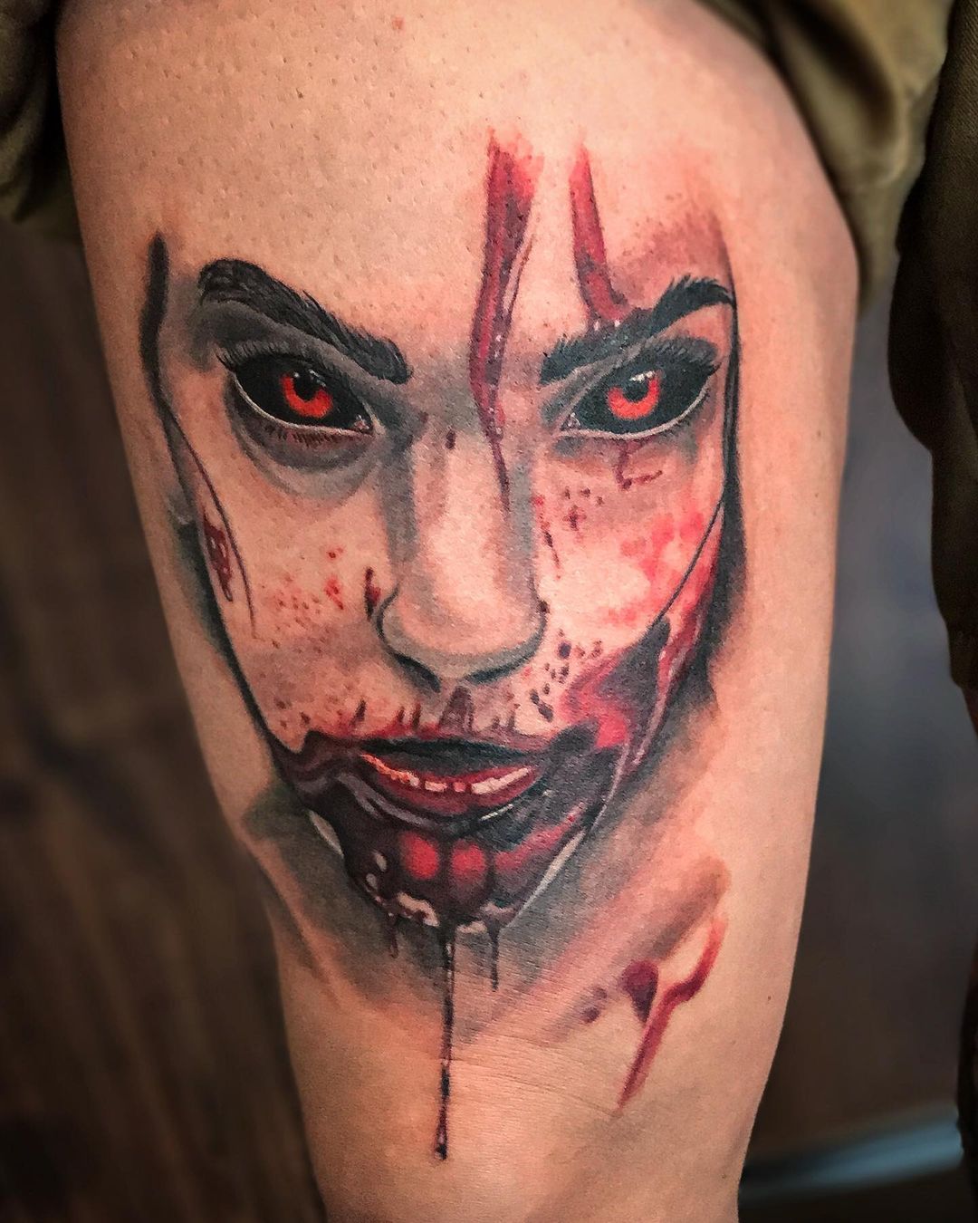 Halloween is coming nearer, here‘s some bloody stuff...
.
.
.

#tattoo #tattooin...