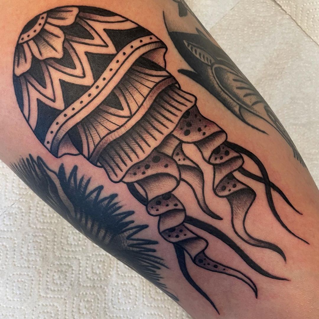 JELLYFISH…

#tattoo #tattoos #tattooed #tattoolife #tattooing #boldwillhold #tra