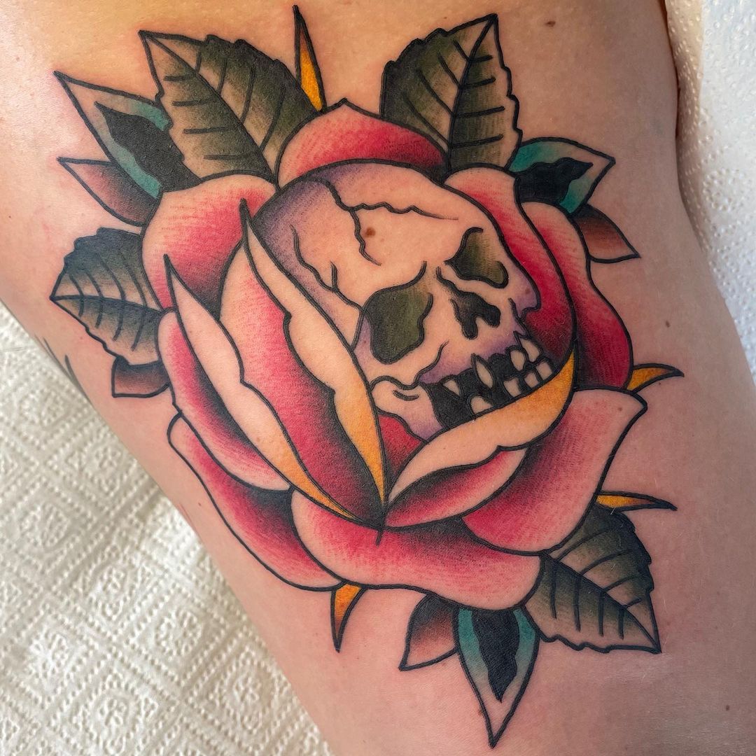 SKULL/ROSE…
Danke @meikemeikchen 

#tattoo #tattoos #tattooed #tattoolife #tatto