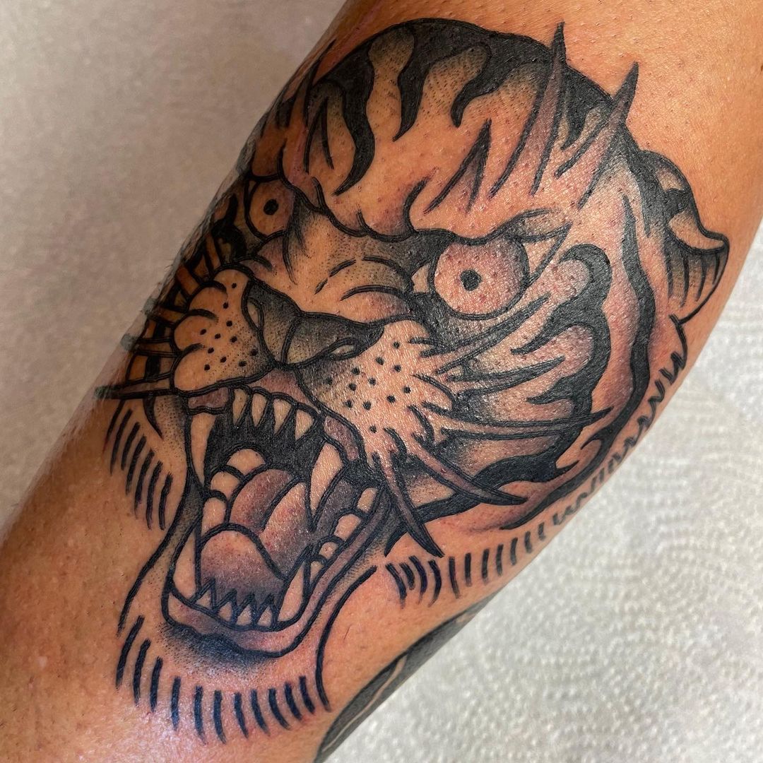 TIGER…

#tiger #tigertattoo #tattoo #tattoos #tattooed #tattoolife #tattooing #b