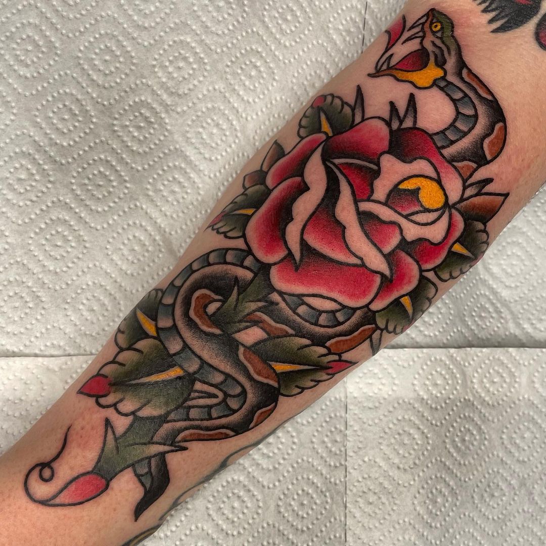 SNAKE/ROSE…

#tattoo #tattoos #tattooed #tattoolife #tattooing #boldwillhold #tr