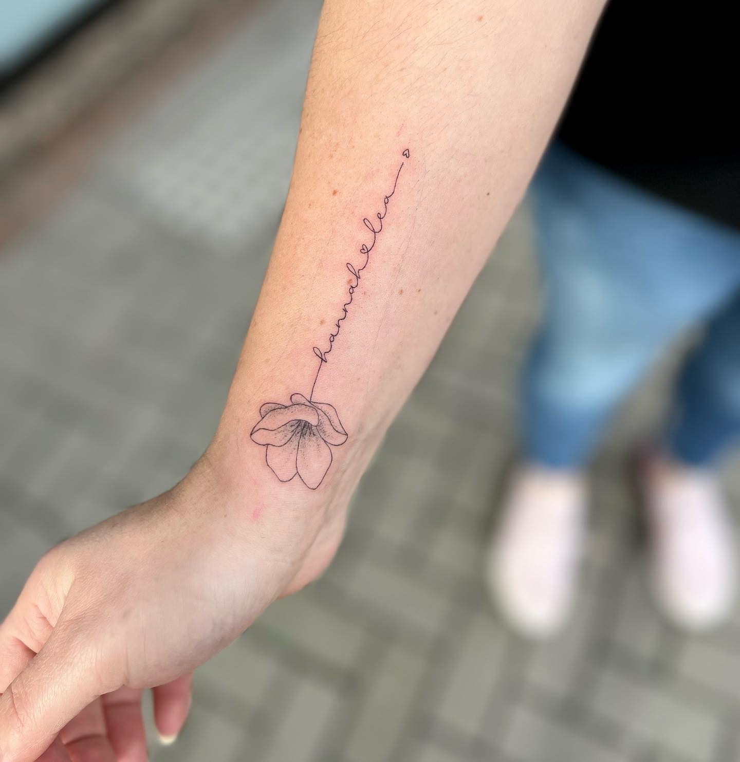 DANKE DANIELA! 
.
#finelinetattoo #tattoo #tattooideas #tattooinspiration #flora