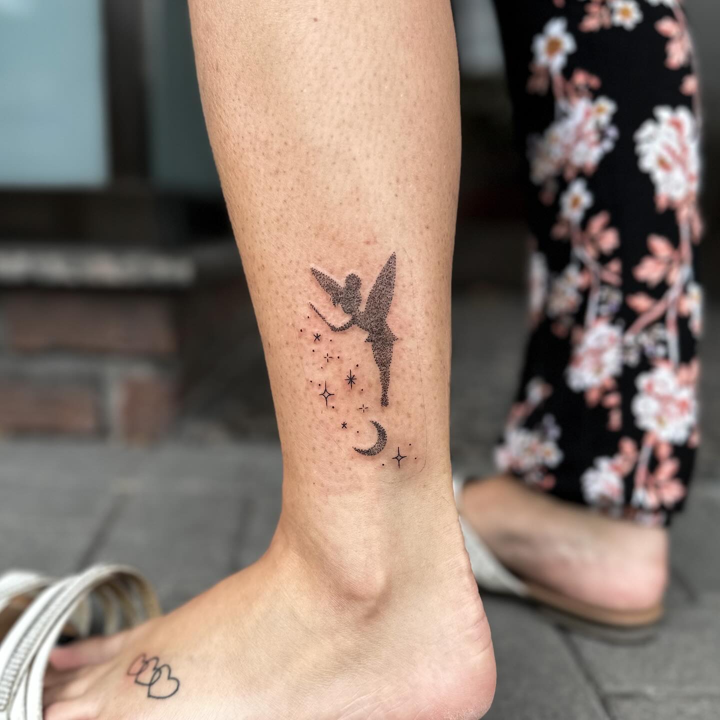 DANKE JULIA! 
.
#disneytattoo #disney #tinkerbelltattoo #peterpan #nevergrowupit