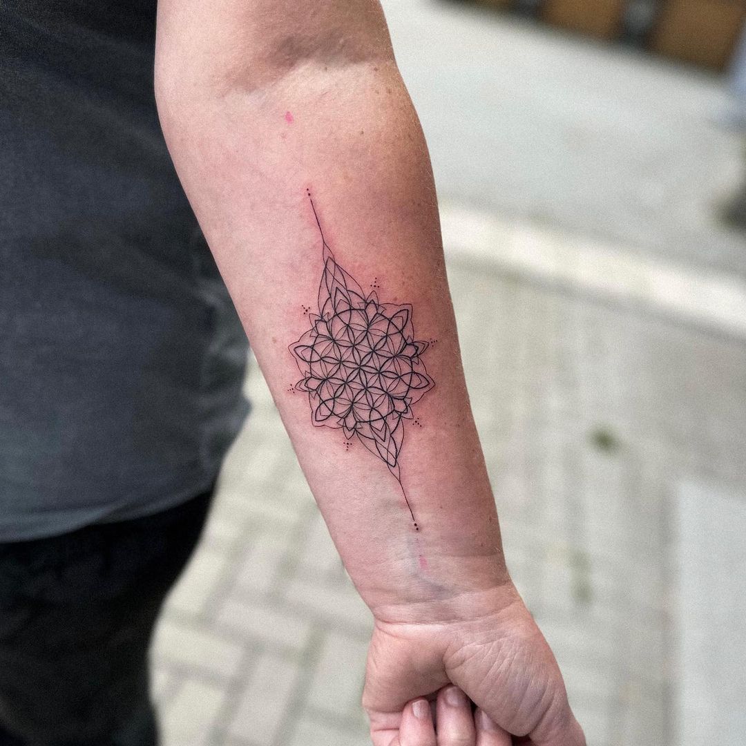 DANKE SUSANNE! 
.
#mandalatattoo #mandala #dotwork #fineline #finetattoo #fineli