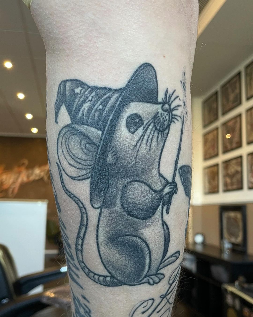 Abgeheilte Zaubermaus…
 Besten Dank Stefan für den Auftrag
 Tattoo von @ronraida