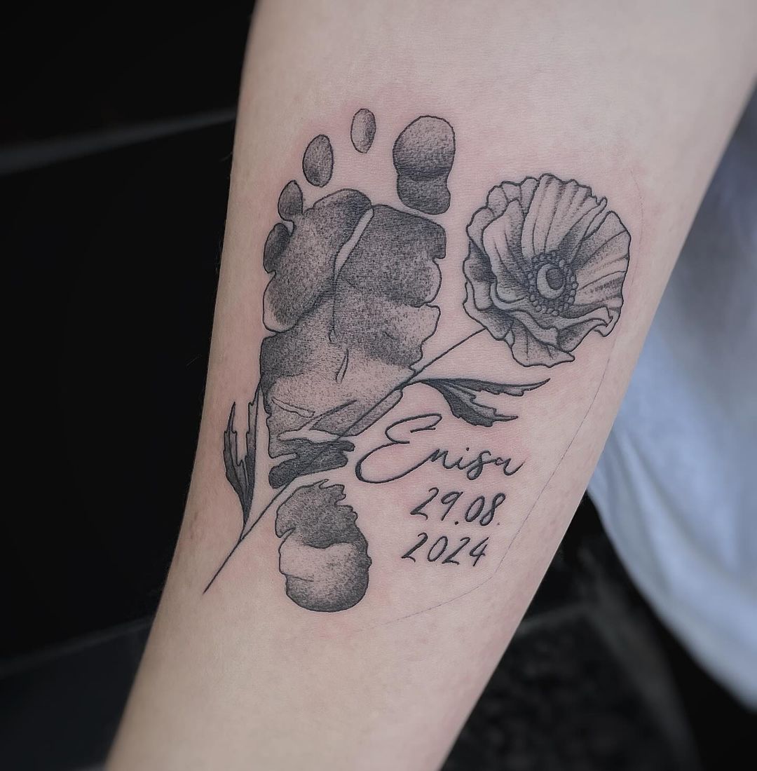 Tolle Session, danke an Lea
 Ja wir machen auch gerne Fineline-Arbeiten!
 Tattoo