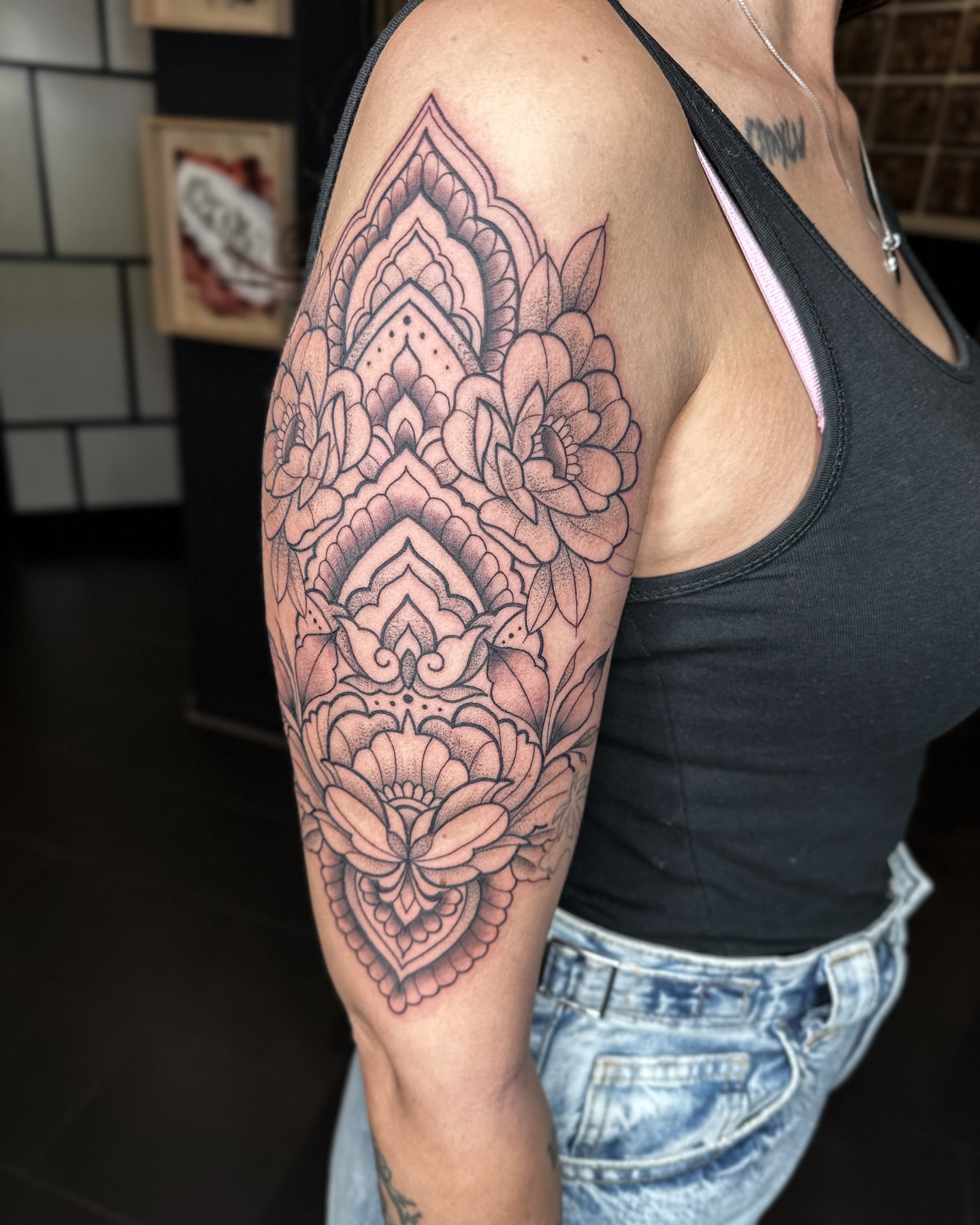 DANKE LISA!
 @zeitgeisttattoo 
#mandala #madalatattoo #dotwork #dotworktattoo #t