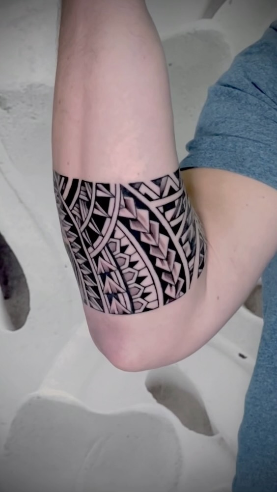 .. Thua-Phanak Wrap  ..
.
.
.
#polynesiantattoo #tattoo #polynesian #tribaltatto