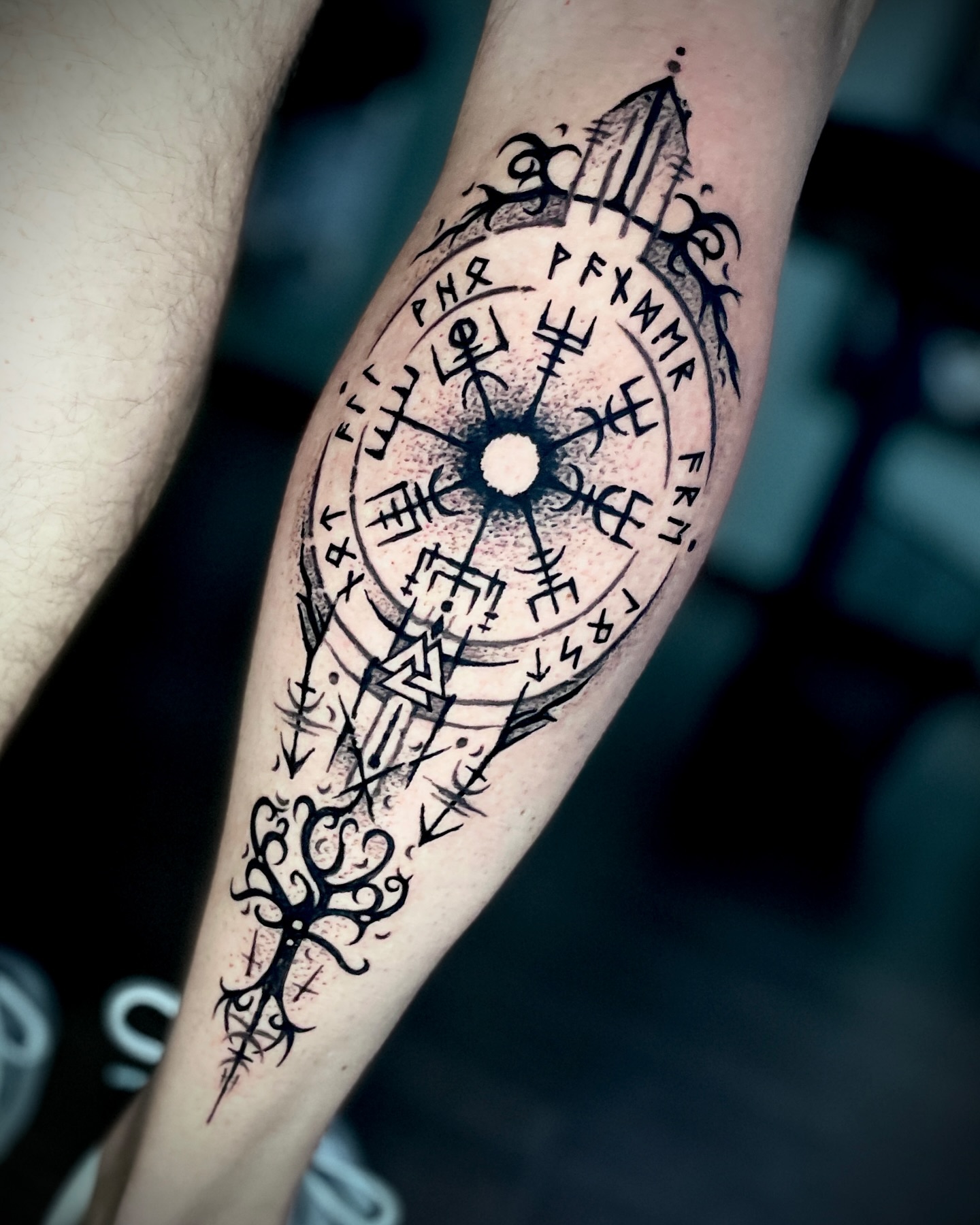 .. Nicht Alle Die Wandern Sind Verloren .. 
.
.
.
@fullcolourbochum 
@tattookuns